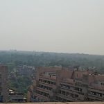Delhi suffocates as air pollution reaches dangerously high levels due to dense smog, AQI stands at 461